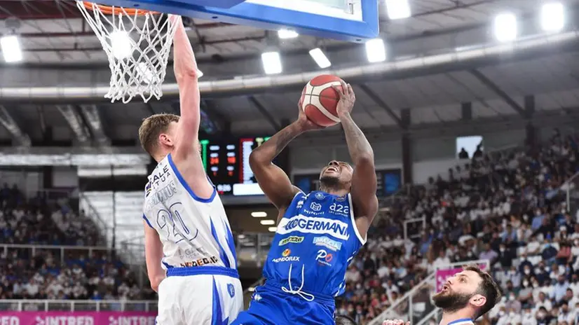 Germani-Dinamo Sassari, gara -2 play off: 85-91
