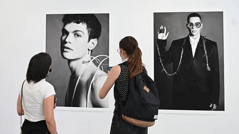 L'inaugurazione della mostra dedicata a Blanco e Mahmood