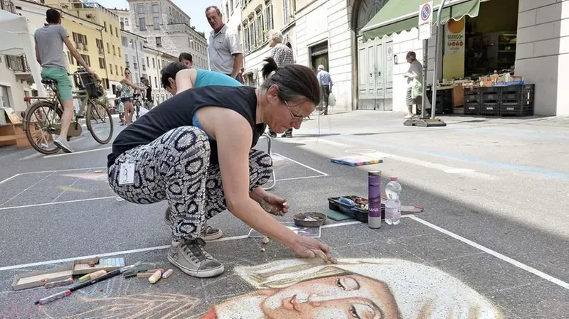 Madonnari al lavoro - © www.giornaledibrescia.it