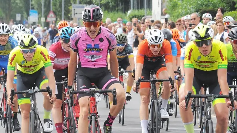 A Corbetta, la vittoria allo sprint di Braghini della Ronco - Foto Rodella © riproduzione riservata