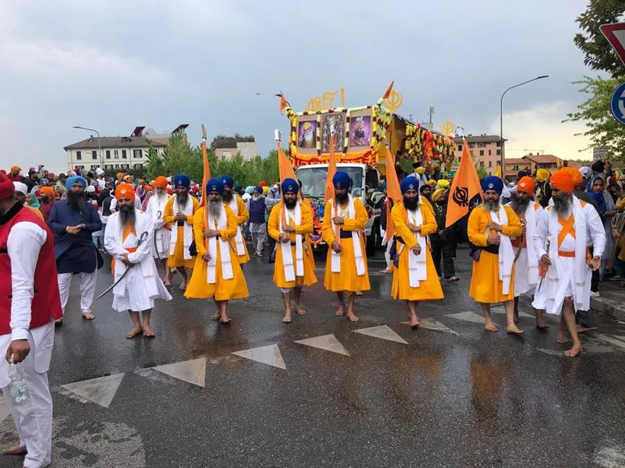 MIgliaia di persone per la manifestazione sikh in città di sabato 16 aprile