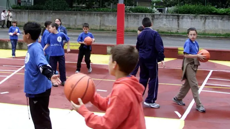 Dal prossimo anno scolastico per 11mila bambini delle quinte elementari bresciane scenderà in campo il professore di educazione motoria