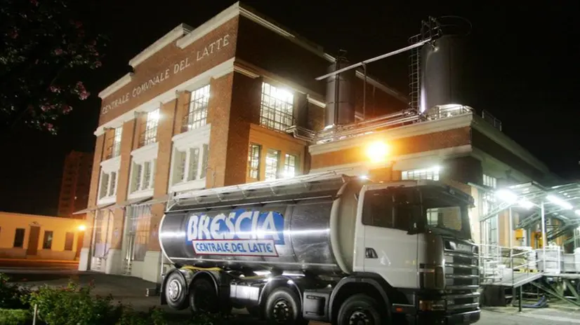 La storica sede della Centrale del latte in via Lamarmora - © www.giornaledibrescia.it