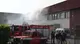 Le operazioni di spegnimento delle fiamme in via Labirinto
