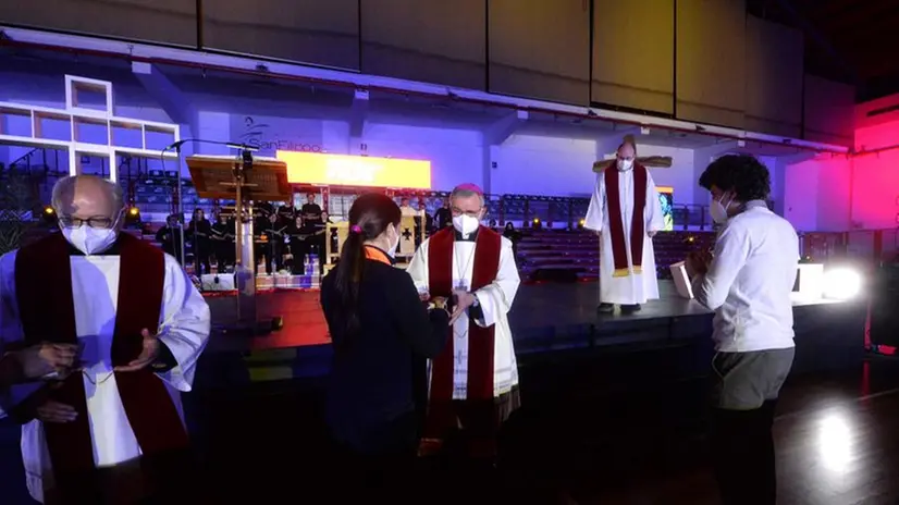 Veglia delle Palme, il vescovo incontra i giovani