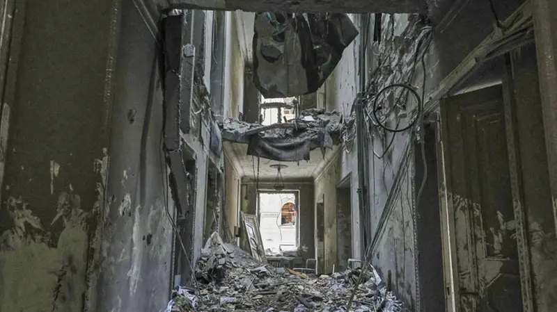 Alcuni edifici bombardati nel centro di Kharkiv