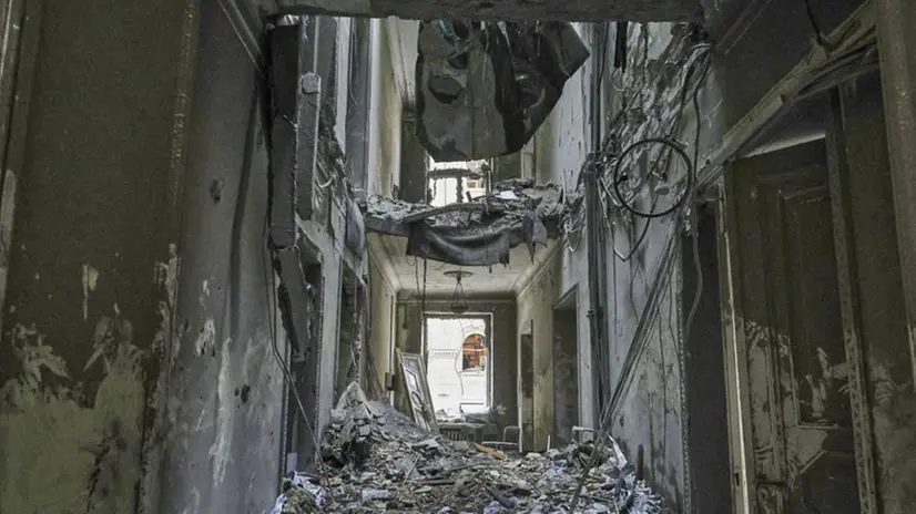 Alcuni edifici bombardati nel centro di Kharkiv
