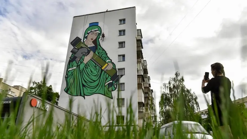 Un murale a Kiev - Foto Epa © www.giornaledibrescia.it