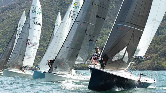 Grande vela sui laghi lombardi