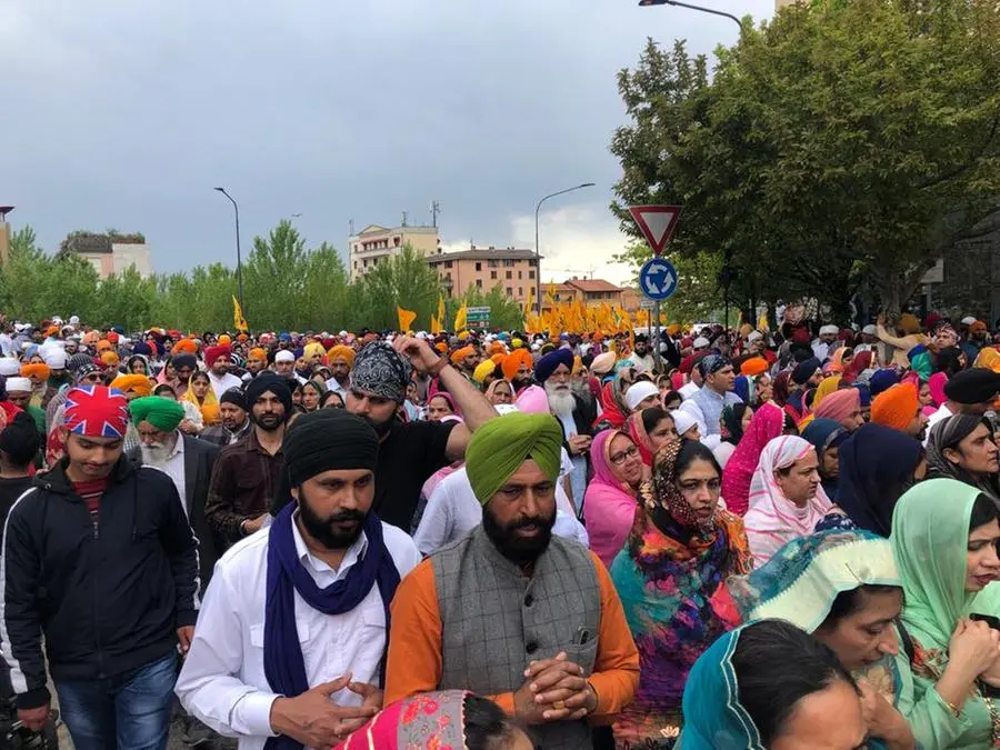 MIgliaia di persone per la manifestazione sikh in città di sabato 16 aprile