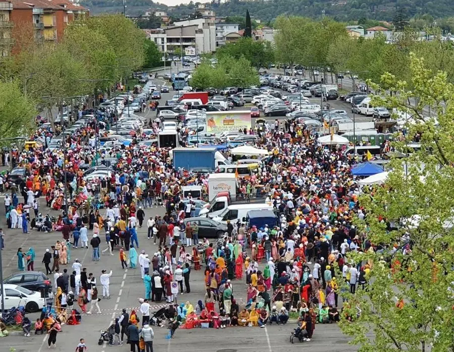 MIgliaia di persone per la manifestazione sikh in città di sabato 16 aprile