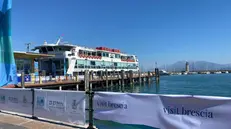 La motonave Tonale nel porto di Desenzano dove ha preso il via la Borsa Internazionale