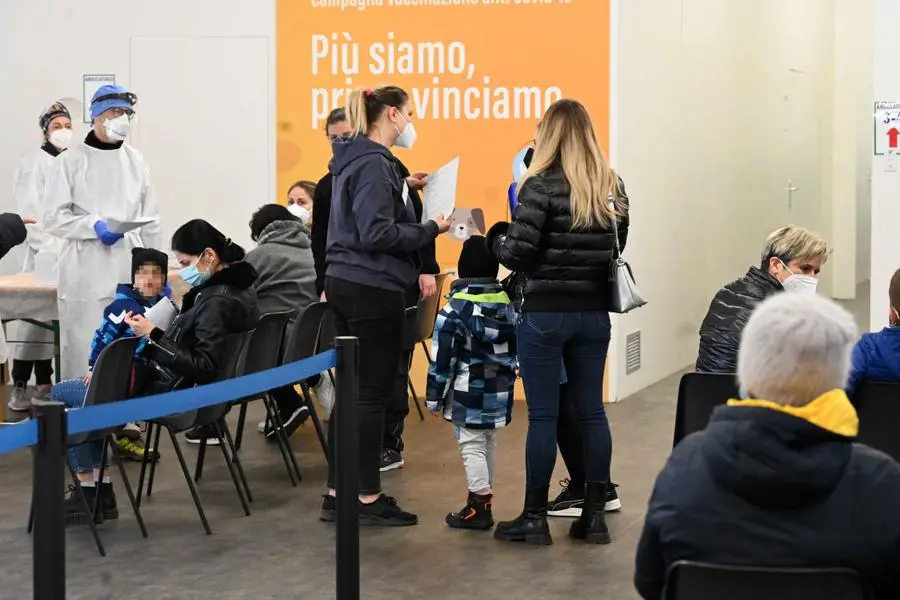 Prima giornata di accoglienza sanitaria per i profughi ucraini in via Morelli