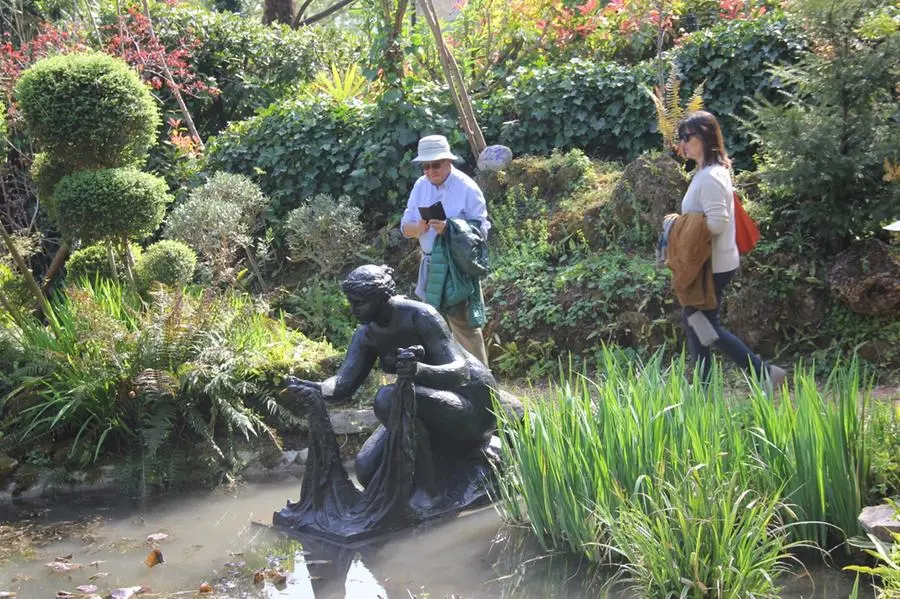 La scultura «L’acqua» di Renoir al giardino Heller di Gardone