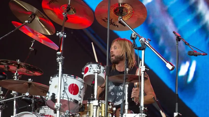 Musica in lutto, morto a 50 anni Taylor Hawkins, il batterista dei Foo Fighters