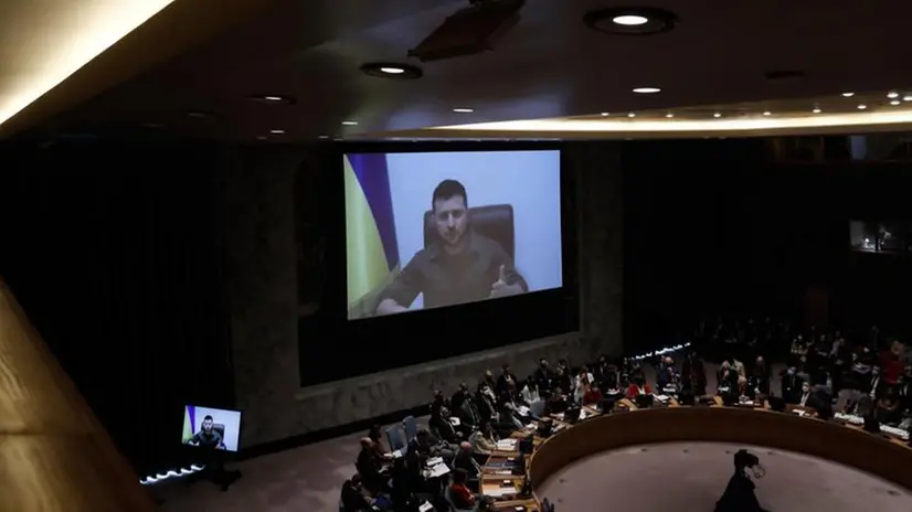 Volodymyr Zelensky all'Onu: «Dalla Russia crimini di guerra»