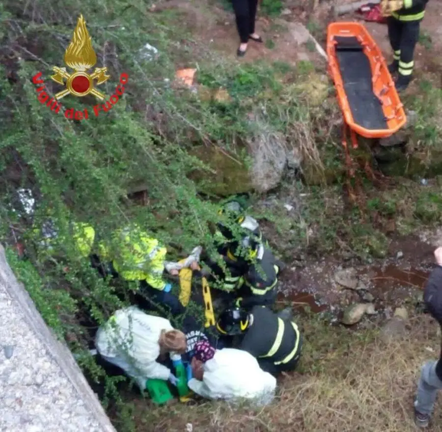 Pontasio di Pisogne, 25enne precipita dal trattore sul ponte per 8 metri