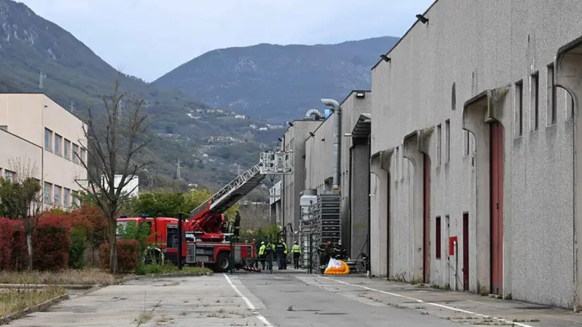L'intervento di soccorso dopo l'incidente in parapendio