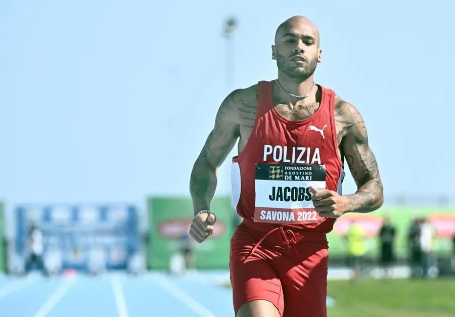 Marcell Jacobs vince a Savona, nuovo oro sui 100 metri