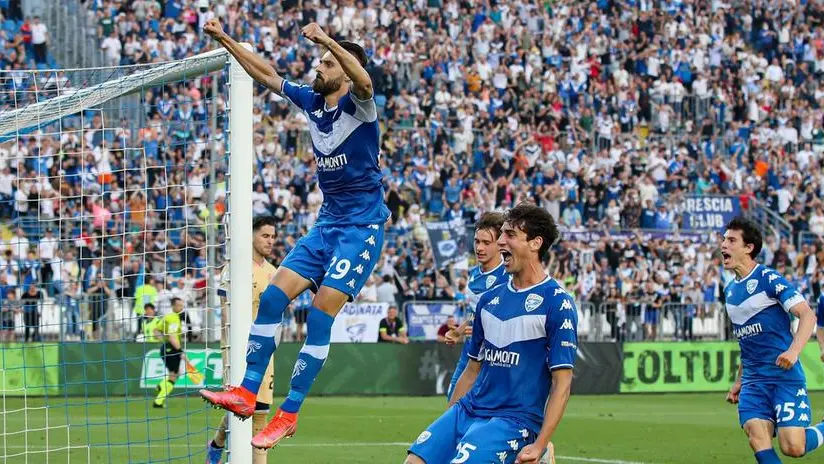 Marko Pajac segna dal dischetto il momentaneo 1-1 - Foto New Reporter © www.giornaledibrescia.it