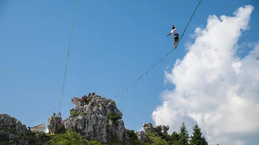 Slackline a Cima Caldoline - Foto Nicola Belotti