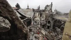 Mariupol è una città completamente distrutta dai bombardamenti - Foto Ansa/Epa/Sergeri Ilnitsky © www.giornaledibrescia.it