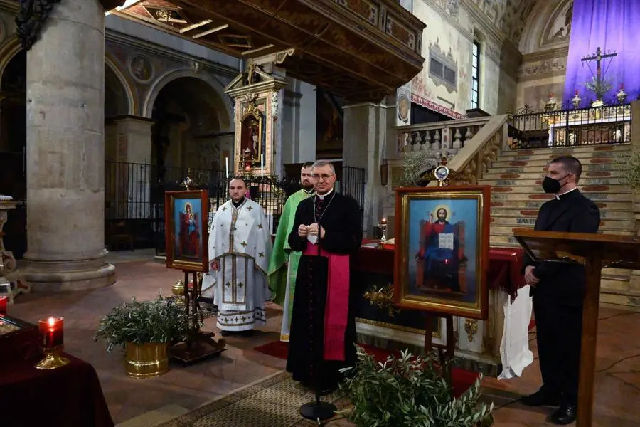 Domenica delle Palme, il vescovo in visita alla chiesa di san Giuseppe