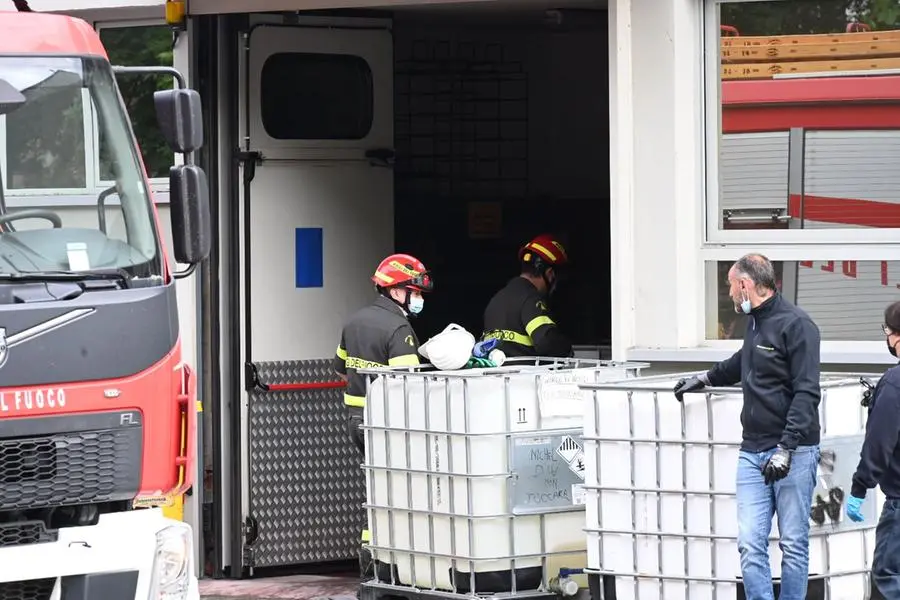 L'intervento dei Vigili del fuoco nella ditta a Gardone Valtrompia