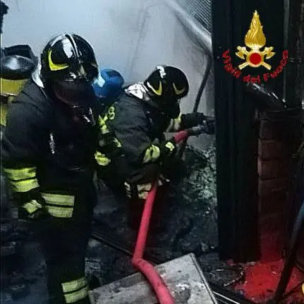 Fiamme nello stabilimento di Gardone Vt