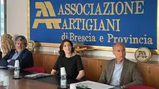 Da sinistra, il presidente di Assoartigiani Brescia, Bortolo Agliardi, e i curatori del progetto  - © www.giornaledibrescia.it