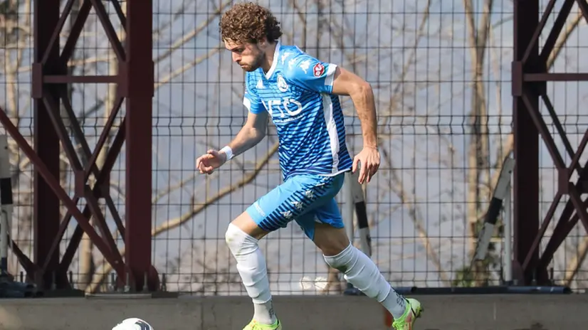 Andrea Franzoni del Desenzano Calvina di serie D - Foto New Reporter © www.giornaledibrescia.it