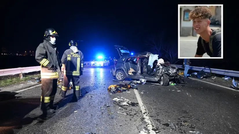 I resti della vettura distrutta dopo lo schianto di Rezzato. Nel riquadro Salah Natiq, il 22enne che era al volante - Foto Gabriele Strada /Neg © www.giornaledibrescia.it