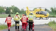 Il ferito soccorso con l'elicottero  Foto © www.giornaledibrescia.it
