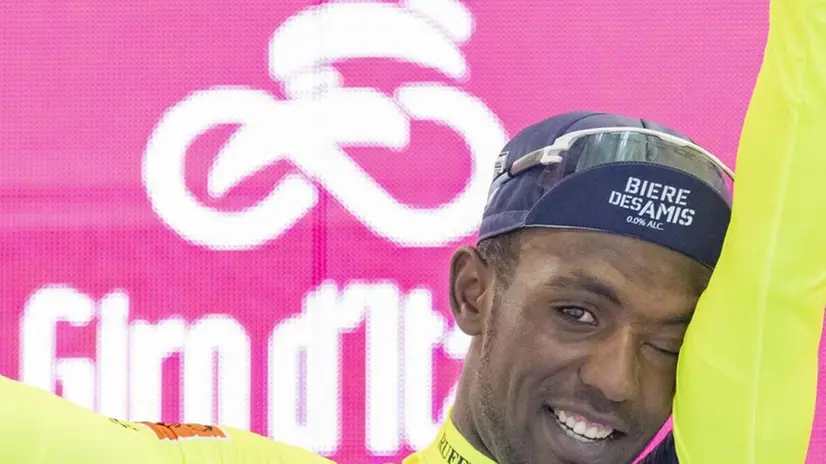 Birmay vince la tappa e si ritira per un tappo nell'occhio