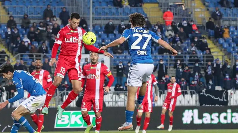 Tramoni durante il match di andata contro il Monza - New Reporter Nicoli © www.giornaledibrescia.it