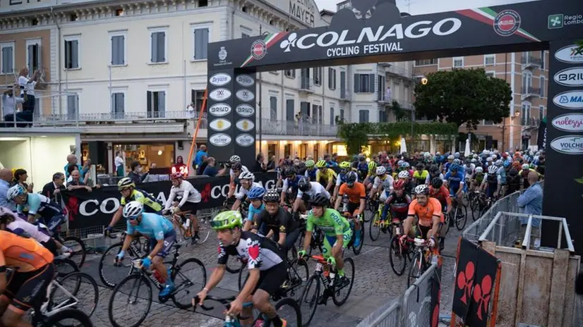 Un passaggio del Colnago Cycling Festival - © www.giornaledibrescia.it