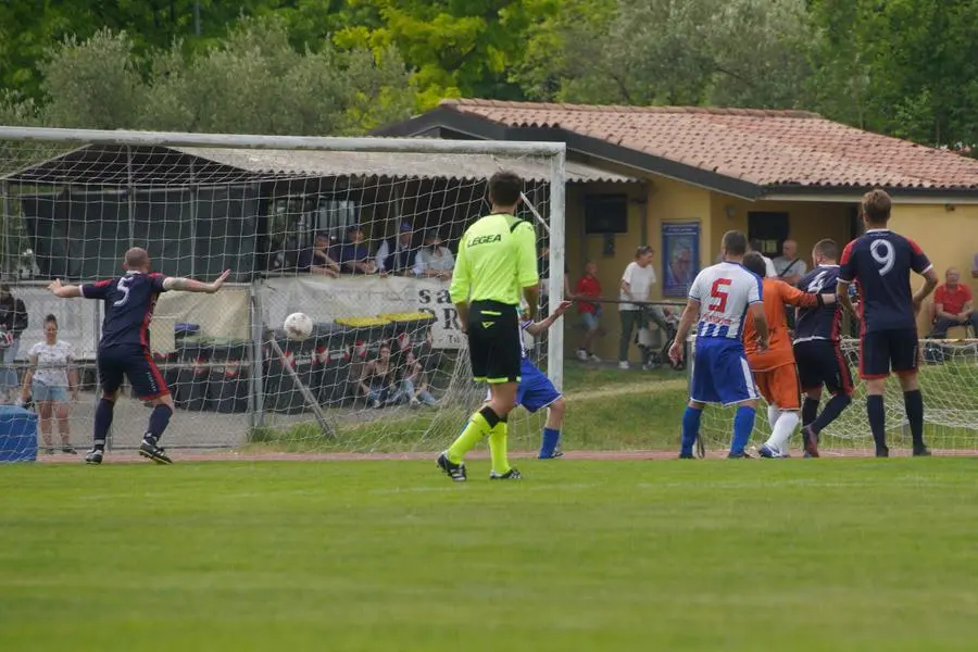 Finale play off Terza categoria, Roé Volciano-Deportivo Fornaci 2-2