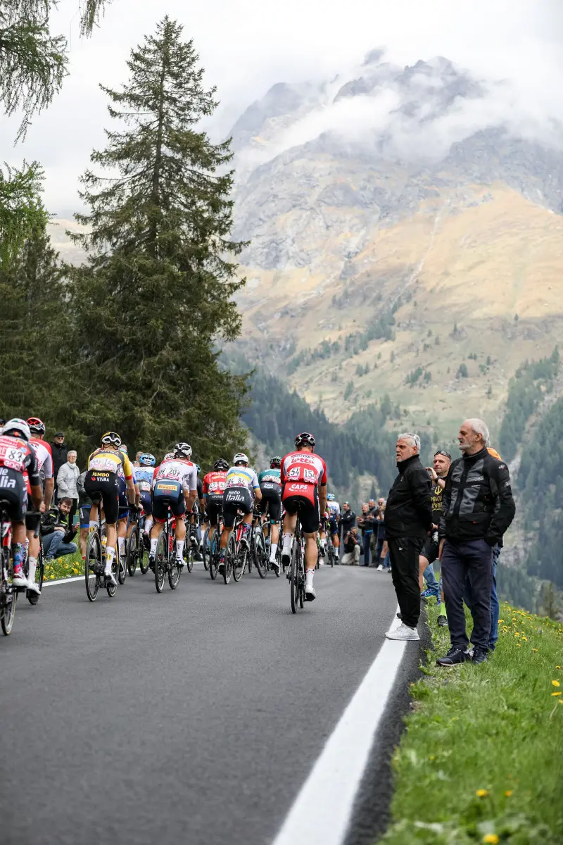 Giro d'Italia, il passaggio in Gaver