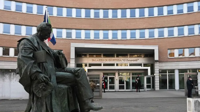 Il processo un anno dopo l’arresto. Sentenza il 12 luglio