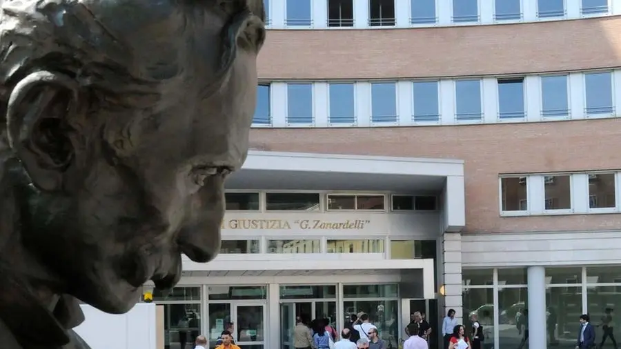 L'uomo è stato condannato ad un percorso riabilitativo che prevede la gestione della rabbia