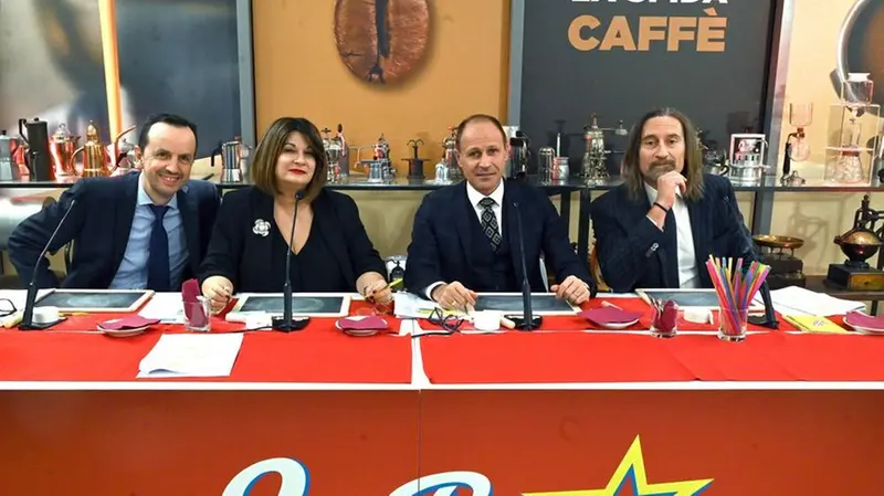 Da sinistra Ramoni, Damini, Uberti e Bartolozzi, la giuria di Strabar Foto © www.giornaledibrescia.it