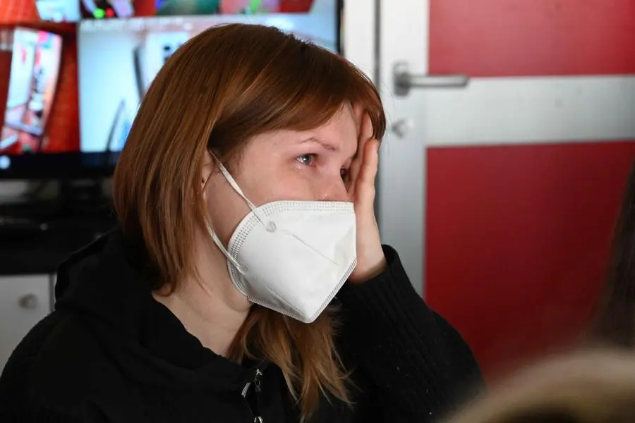 Le mamme e i bimbi accolti nelle scorse ore dalla Croce Rossa di Brescia