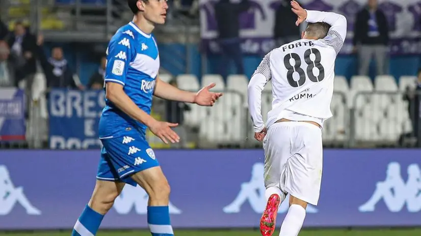 Il gol del pareggio del Benevento - Foto New Reporter © www.giornaledibrescia.it