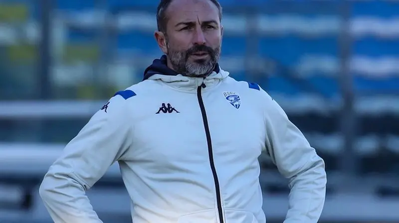 Dionigi debuttò con una vittoria squillante