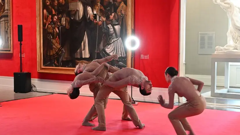 Lo spettacolo di danza «Stanze\Rooms»