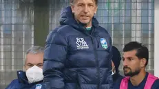 L'allenatore della FeralpiSalò, Stefano Vecchi - © www.giornaledibrescia.it