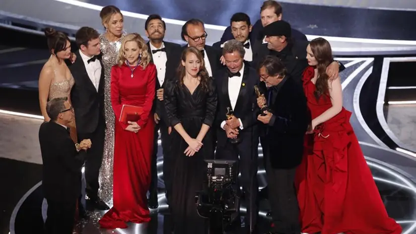 Il cast di «I segni del cuore – CODA» premiato alla 94esima edizione degli Oscar