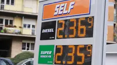 I prezzi del carburante alle stelle - Foto Ansa © www.giornaledibrescia.it