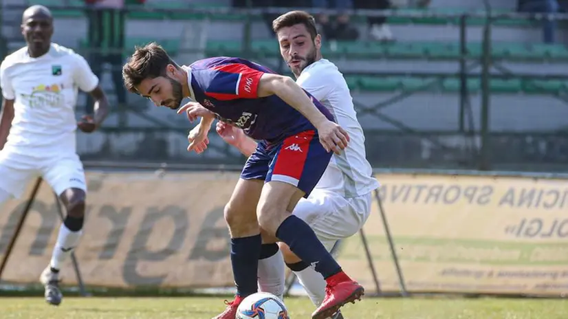 Un'immagine della partita del Lumezzane a Darfo - Foto New Reporter Nicoli © www.giornaledibrescia.it