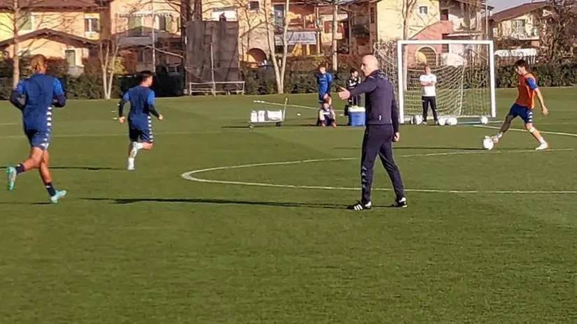 Pomeriggio al lavoro. La ripartenza sul campo di Corini